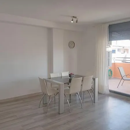 At Atico Nel Duplex Superior Apartman *